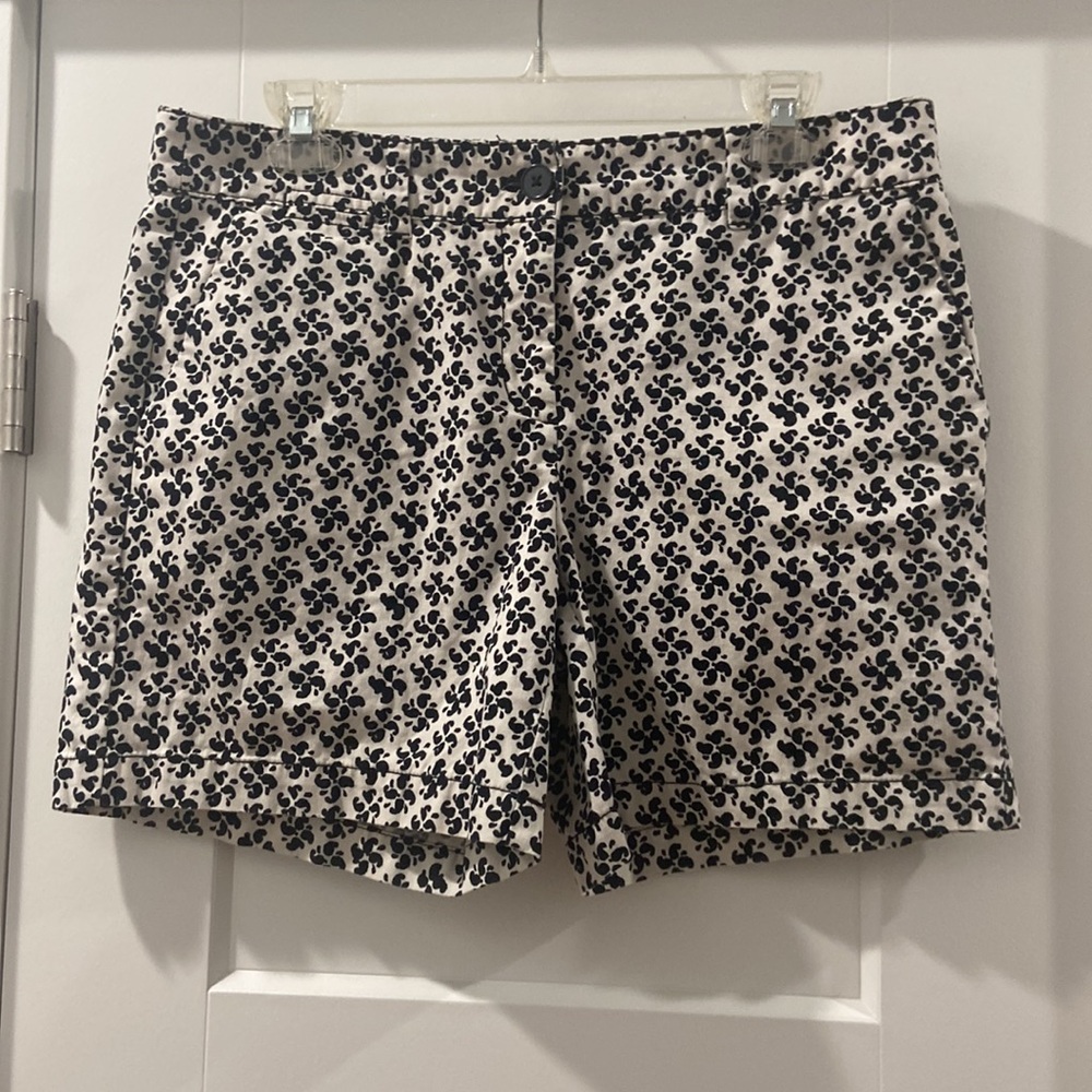 Cream and black women's shorts LOFT Ann Taylor size 6 original shorts EUC